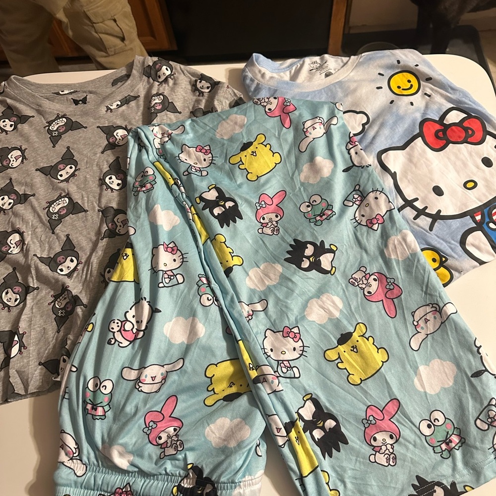 Hello Kitty Kids Pajama Set - Gray and Light Blue